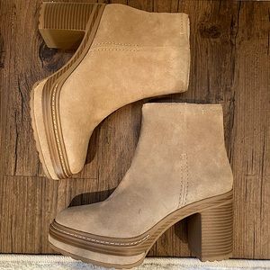 Steve Madden Sloanne Suede Bootie Size 8.5
